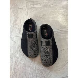Haflinger Woman’s Slip On Clog Slippers Pure New Wool Size 40